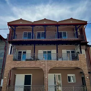 House Kiratsi Appartamento Sarti